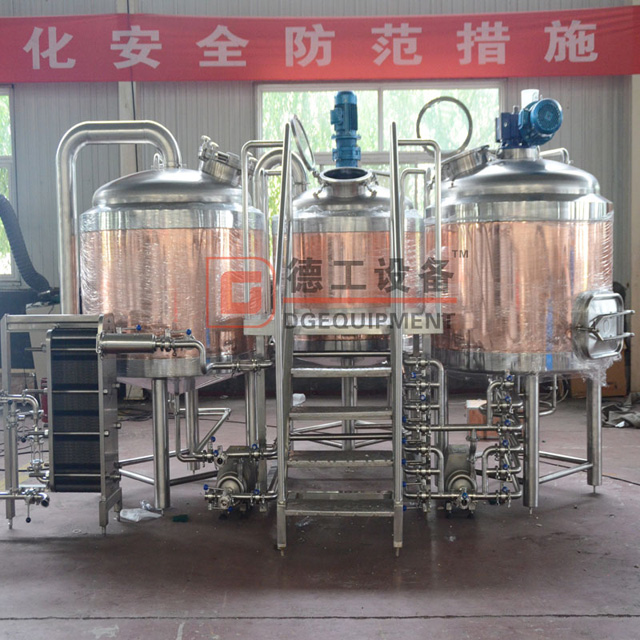7BBL Brewpub Használt vörösréz sörfõzõberendezés 3 tartályú sörfõzõvel