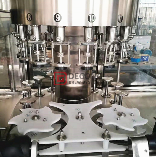 Teljesen automatikus, tiszta víz palackozó gép / sörfeltöltő gép Kínában